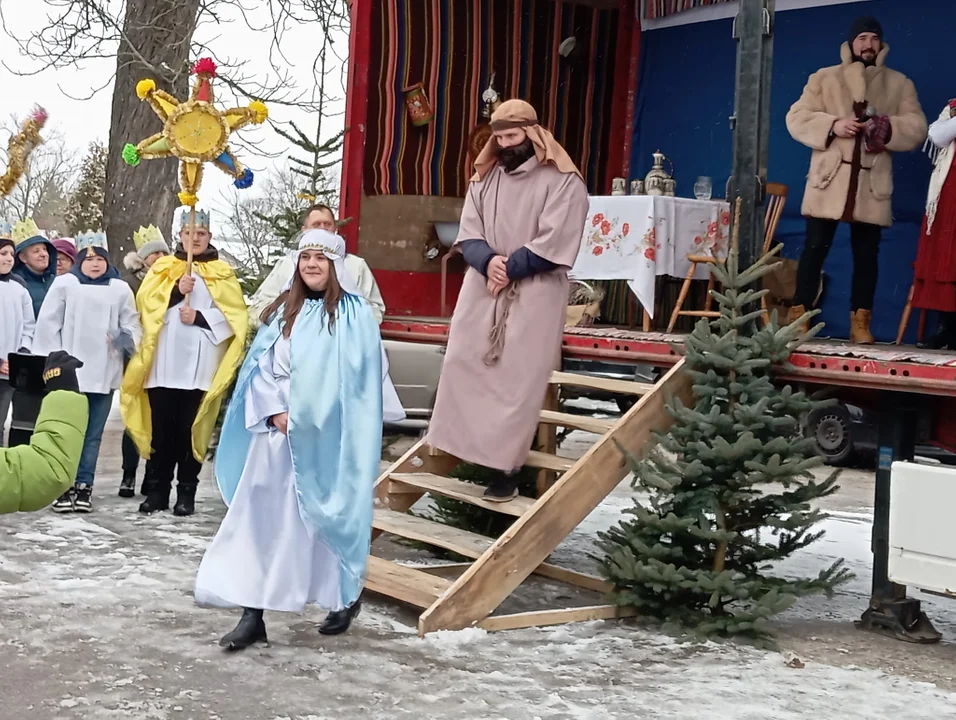 Parafianie z Wilczysk w Orszaku Trzech Króli