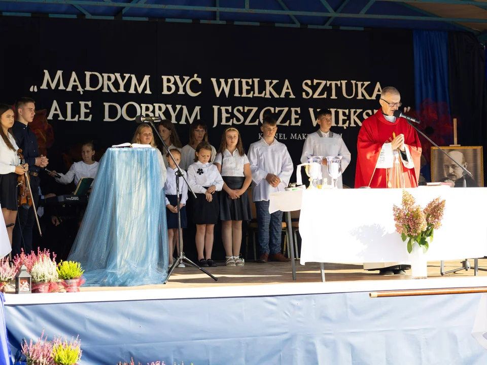 Kornel Makuszyński patronem szkoły w Fiukówce