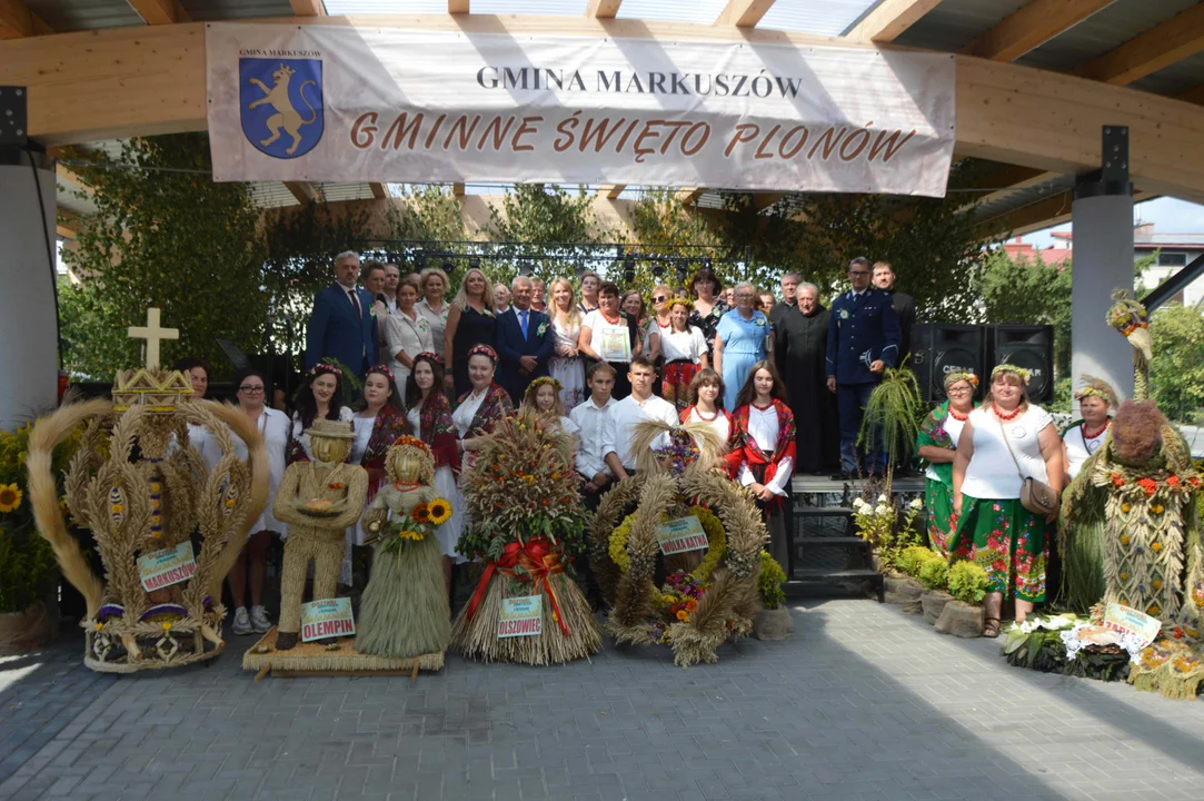 Dożynki w Markuszowie. Wybrano najładniejszy wieniec (zdjęcia) - Zdjęcie główne