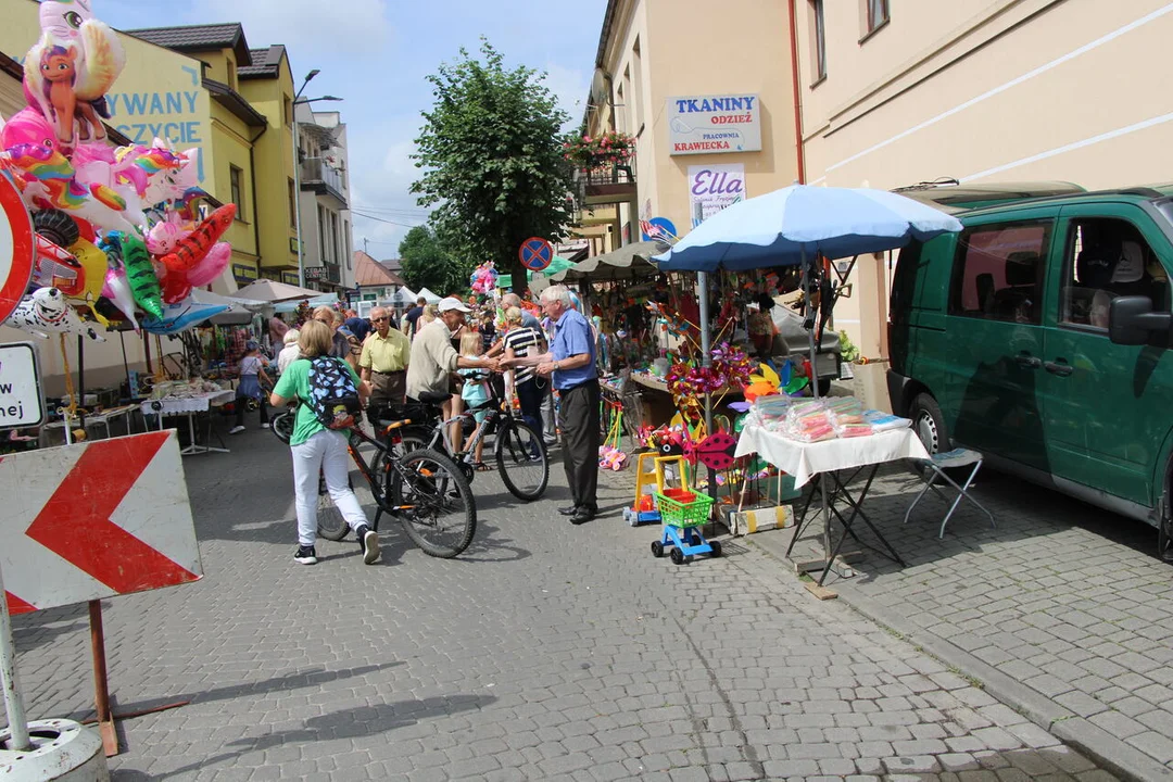 Kramy w Lubartowie. Do kupienia zabawki i szczypki (zdjęcia) - Zdjęcie główne