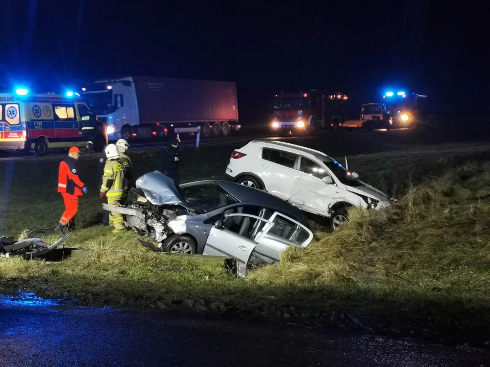 Wypadek na drodze krajowej nr 2 w Międzyrzecu Podlaskim. Wśród uczestników są ranni (ZDJĘCIA) - Zdjęcie główne