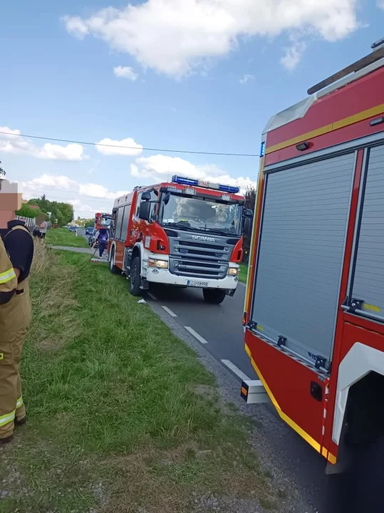 Pożar samochodu na posesji przy ul. Żelechowskiej