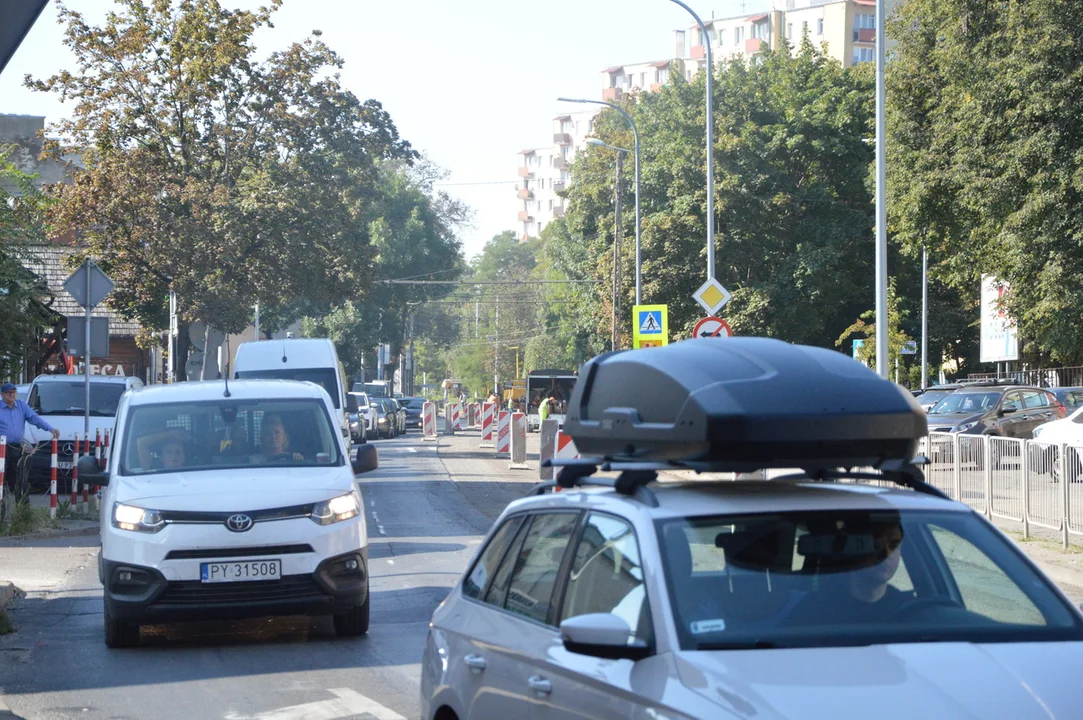 Lublin. Trwa remont ul. Nadbystrzyckiej. Kierowcy: Można było w październiku zorganizować taki ruch. [ZDJĘCIA] - Zdjęcie główne