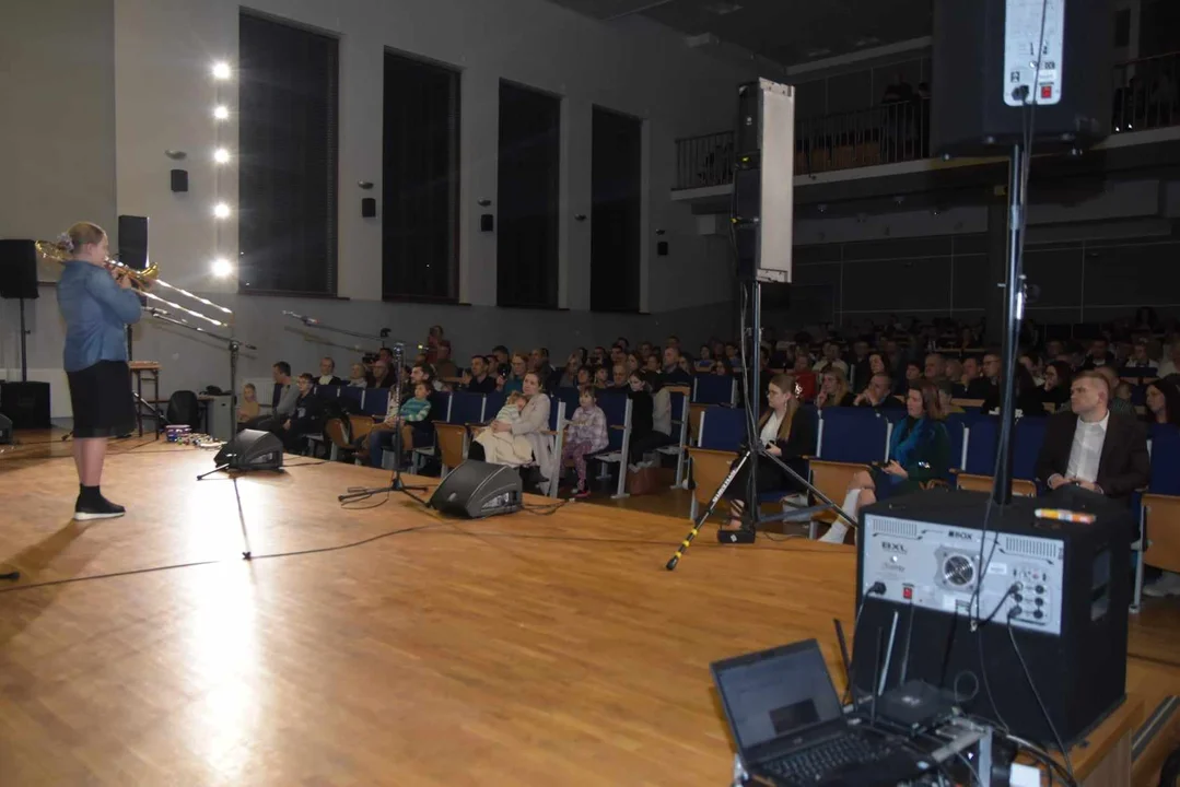 NOWOROCZNY KONCERT UCZNIÓW PAŃSTWOWEJ SZKOŁY MUZYCZNEJ W ŁUKOWIE