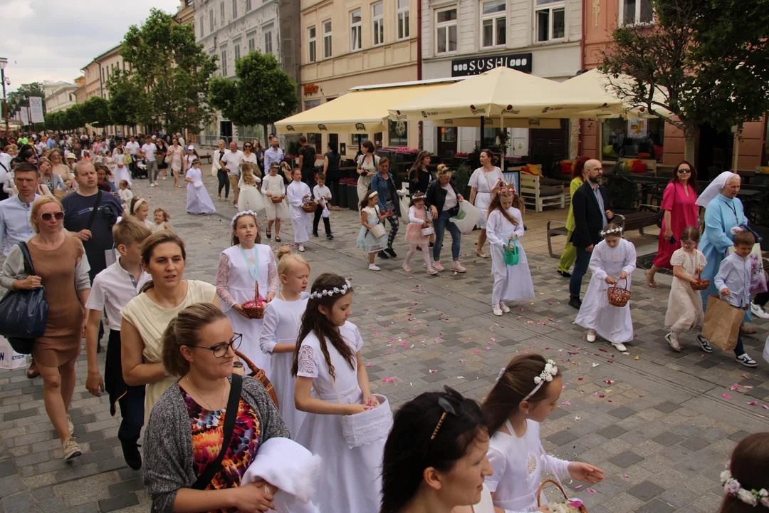 Procesja Bożego Ciała w archikatedrze lubelskiej