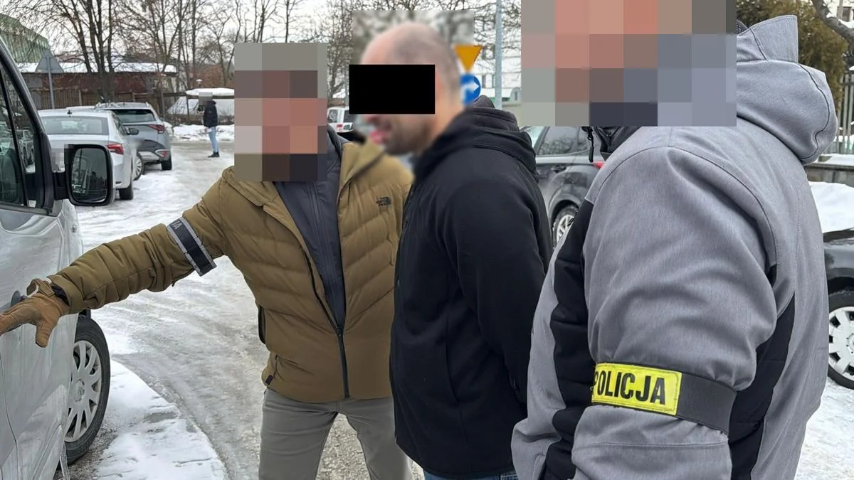 Lublin: Ukradli Porsche warte ok. 100 tys. zł. Zaatakowali policję tasakiem i łomem - Zdjęcie główne