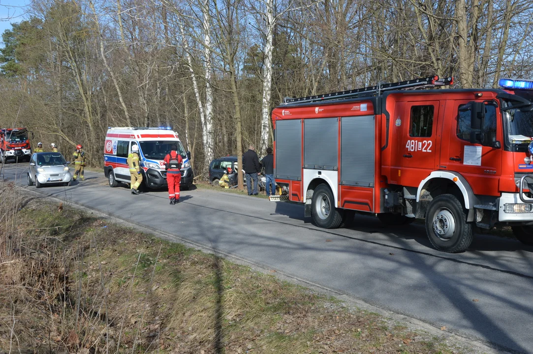 Wypadek drogowy w Kawęczynie