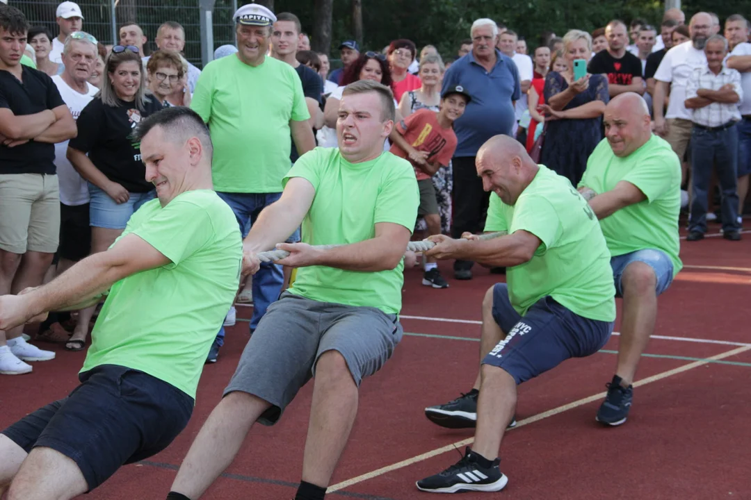 Tłumy na dożynkach w Krzywdzie. Wieńce, turniej sołectw i disco polo