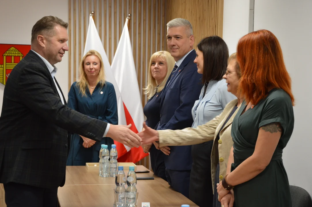 Spotkanie ministra obrony narodowej z samorządowcami w Poniatowej