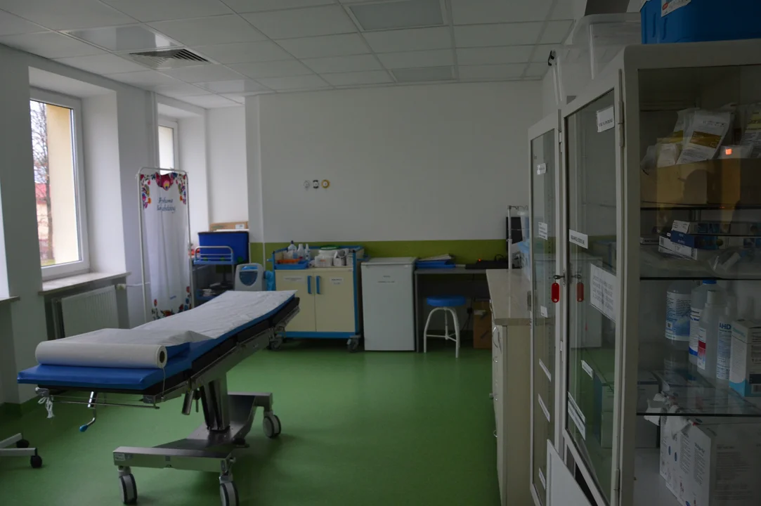 Otwarcie wyremonowanych oddziałów szpitalnych w Poniatowej