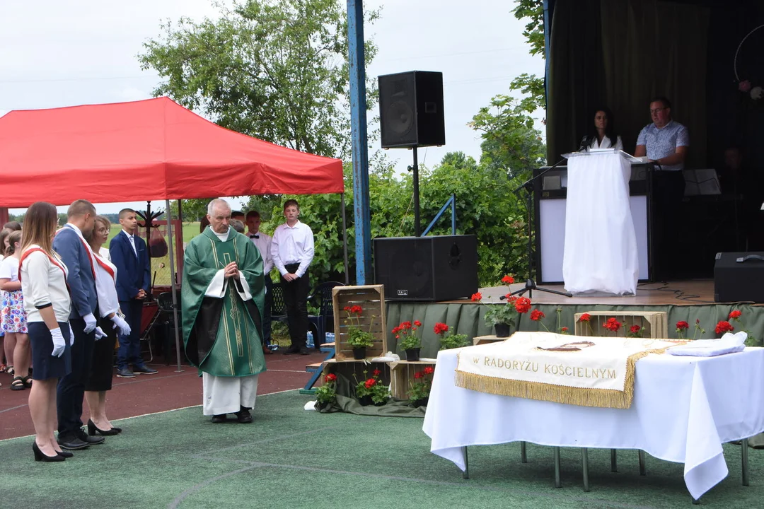 Szkoła Podstawowa w Radoryżu Kościelnym ma nowego patrona. To znany pisarz