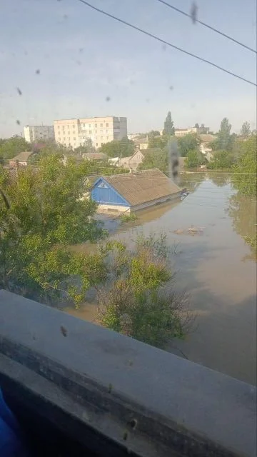 Miasto partnerskie powiatu łęczyńskiego pod wodą. Po wysadzeniu tamy - Zdjęcie główne
