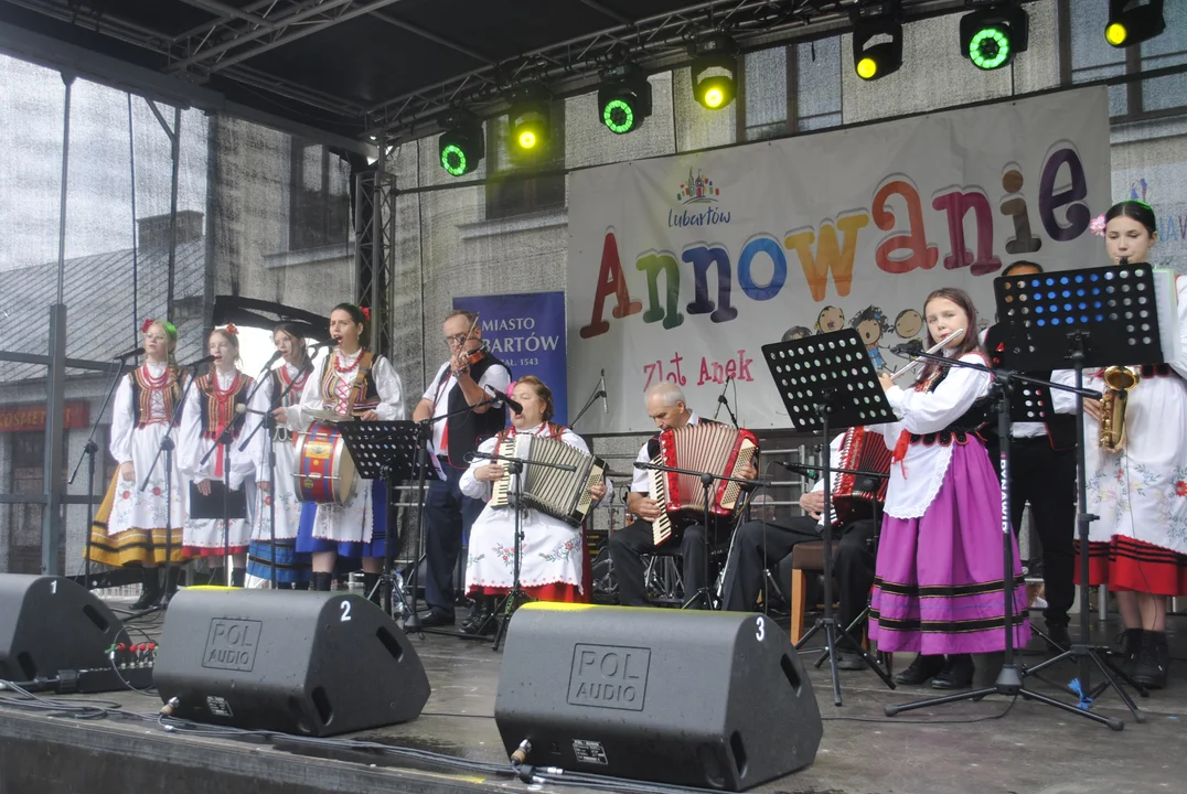 Zespoły ludowe na Annowaniu