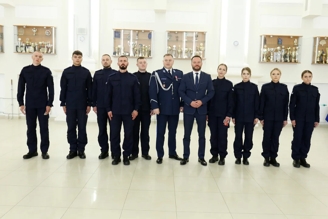 Nowi policjanci w lubelskim garnizonie. Złożyli już uroczyste ślubowanie