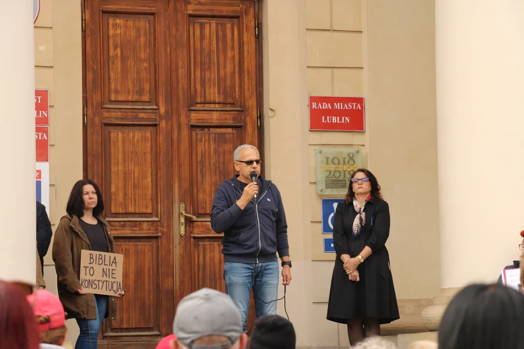 "Ani jednej więcej". Protest w Lublinie po śmierci ciężarnej Doroty