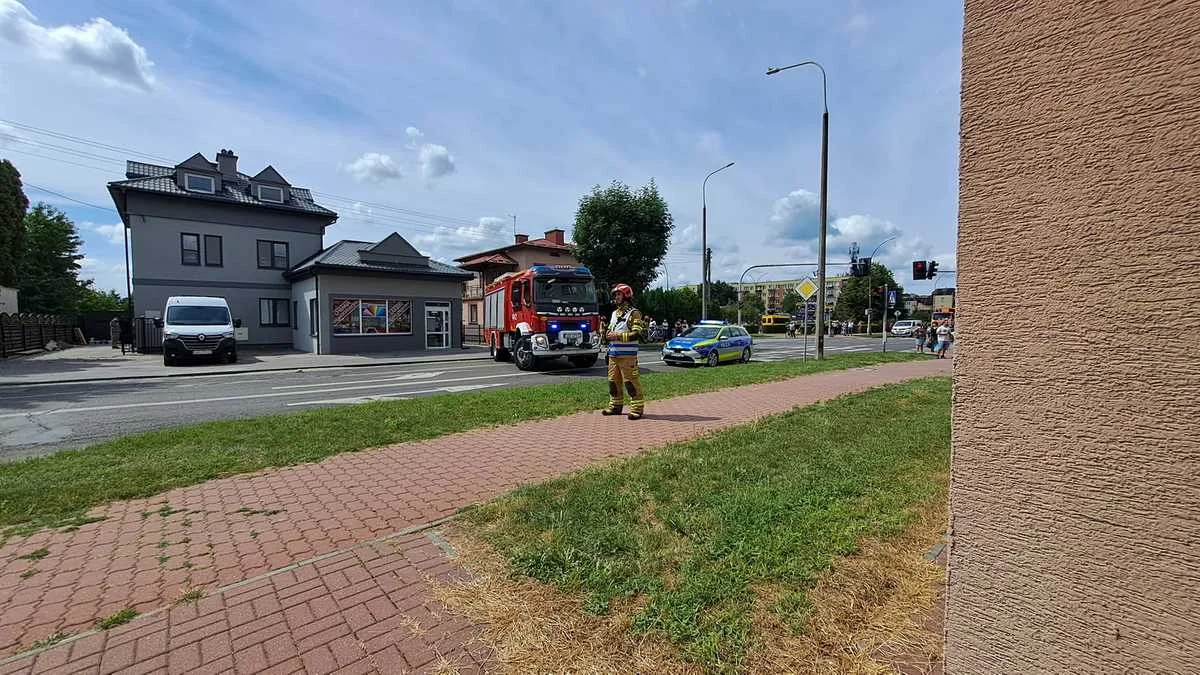 Województwo lubelskie: Małe dziecko wypadło z 3. piętra bloku. Interweniował śmigłowiec LPR