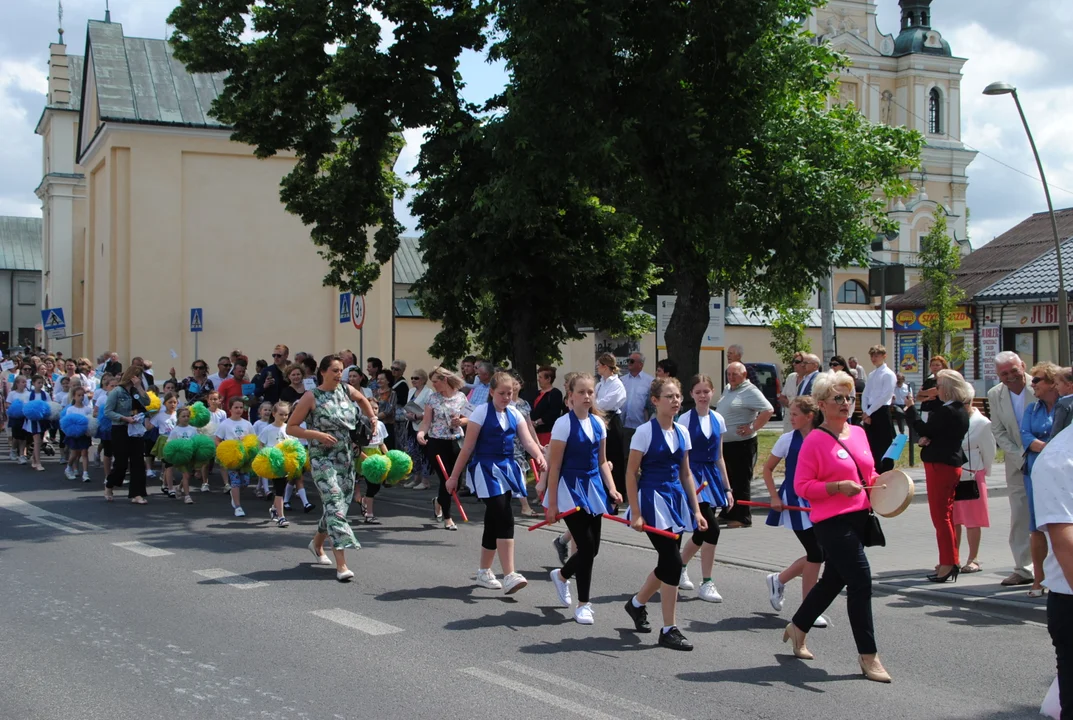 Jarmark Opolski rozpoczął się barwnym korowodem