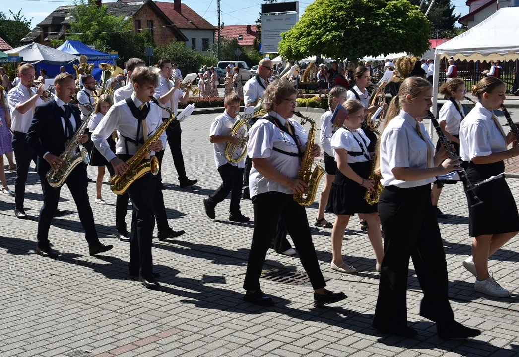 Borowie: Po części oficjalnej przyszedł czas na występy artystyczne [Zdjęcia Cz. 2] - Zdjęcie główne