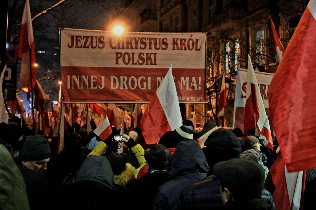 Warszawa: „Marsz Wolnych Polaków” zgromadził tłumy [ZDJĘCIA, CZ. 3] - Zdjęcie główne