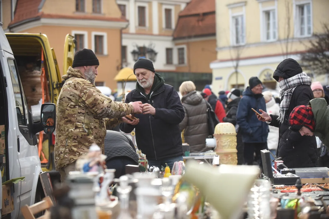 Lubelska Giełda Staroci. Takich tłumów dawno nie było [ZDJĘCIA] - Zdjęcie główne