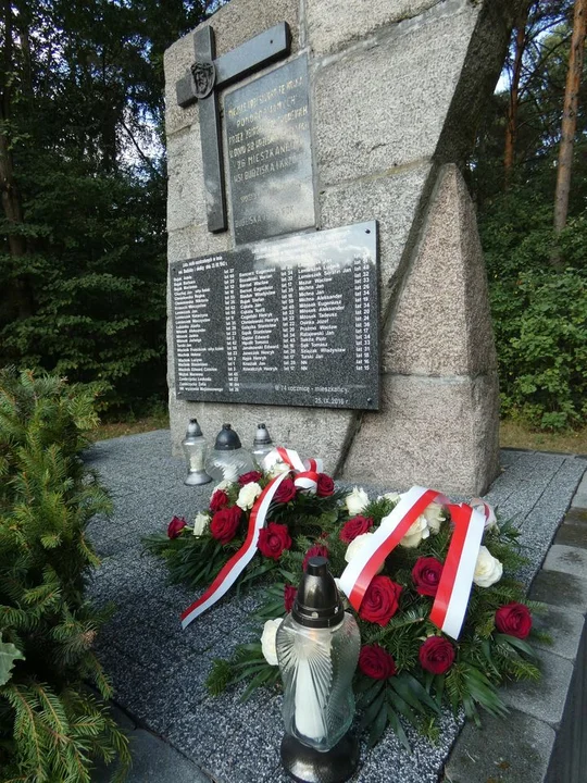 81 rocznica zbrodni na mieszkańcach Budzisk i Krzówki