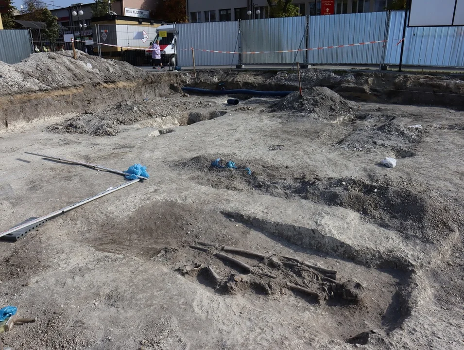 Niezwykłe odkrycie archeologów na Lubelszczyźnie. Odkryli pochówki w miejscu dawnego targu