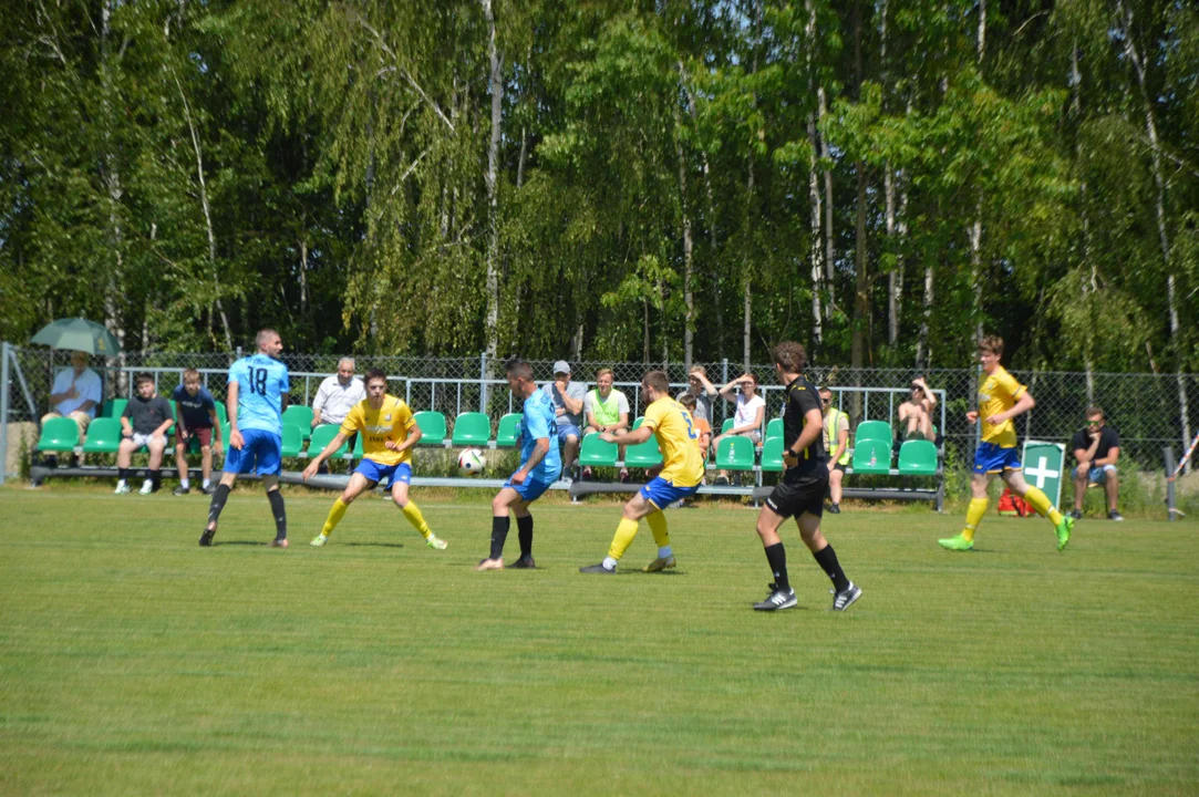 SKS Leokadiów - Amator Rososz-Leopoldów