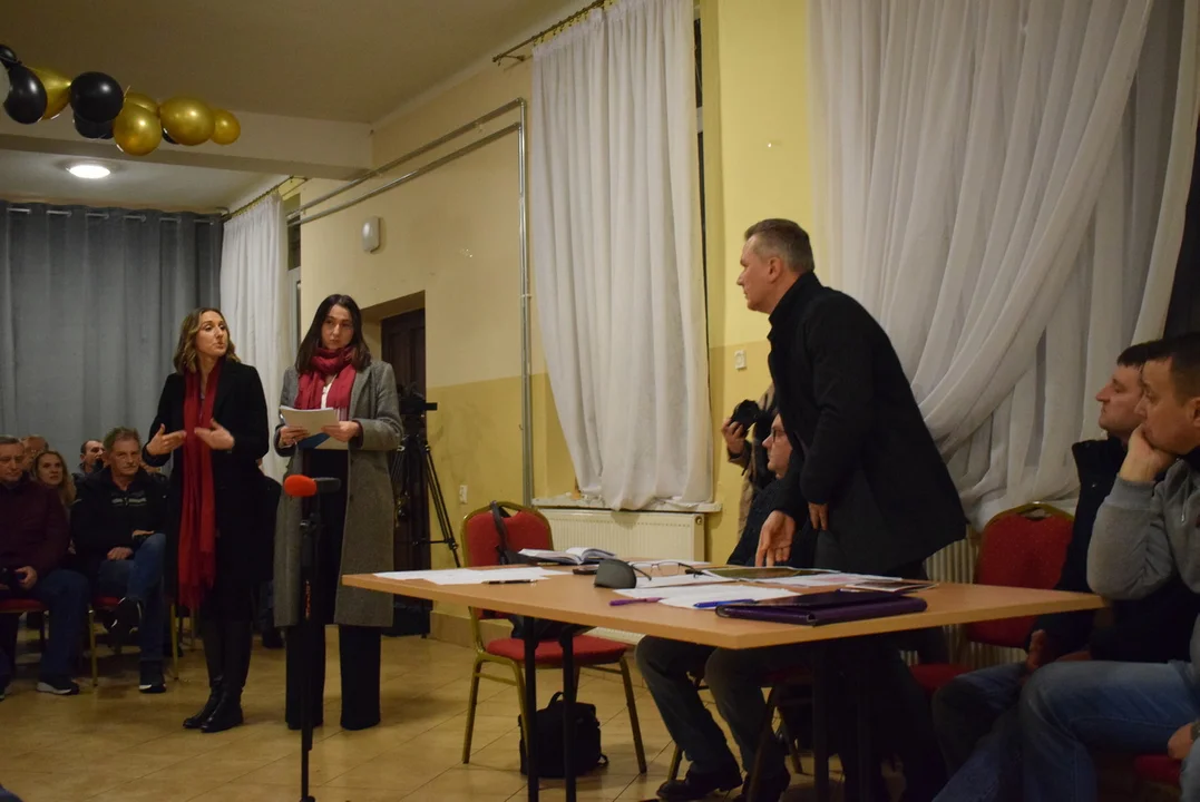 Gmina Firlej: Głośne "nie!" dla spalarni zwłok zwierzęcych (zdjęcia) - Zdjęcie główne