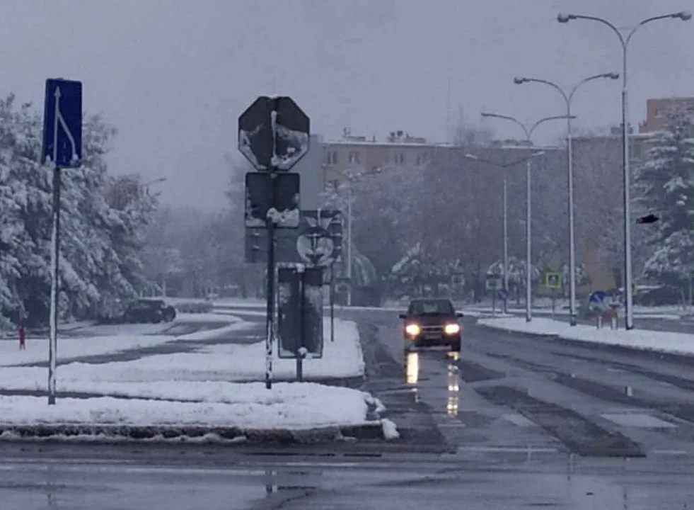 Pierwszy śnieg w Parczewie (ZDJĘCIA) - Zdjęcie główne