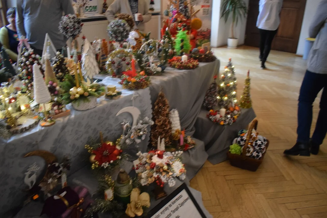 Kiermasz świąteczny w starostwie w Lubartowie