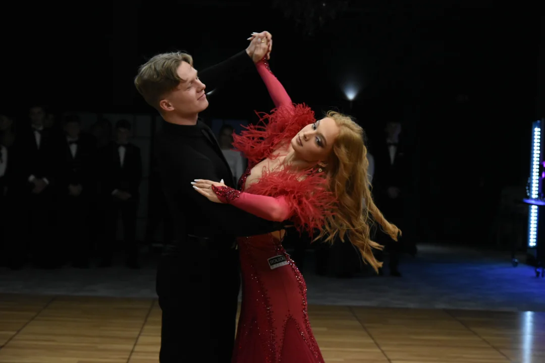 Zostało już tylko 100 dni do matury – studniówka LO w Międzyrzecu Podlaskim (ZDJĘCIA, CZ. I) - Zdjęcie główne