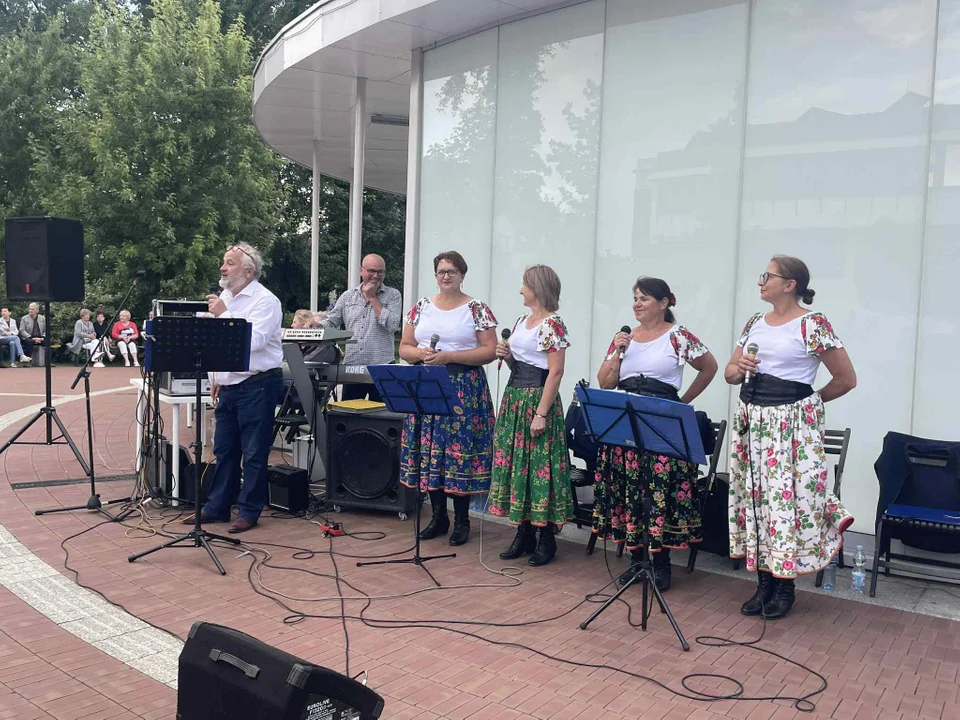Biłgoraj: Tańce przy fontannie