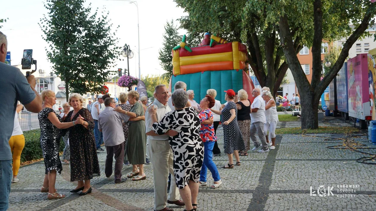 Żarciowozy i potańcówka w Łukowie