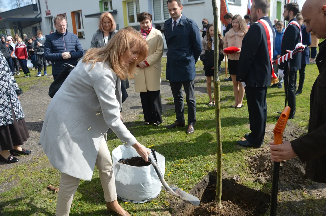 Posadzenie Dębu Pamięci ppor. rez. Stanisławowi Fabisiewiczowi w Zarzeczu