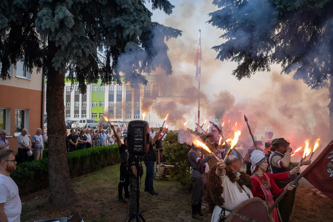 82. rocznica wybuchu Powstania Warszawskiego w Łęcznej. Mieszkańcy i samorządowcy oddali hołd bohaterom powstania - Zdjęcie główne