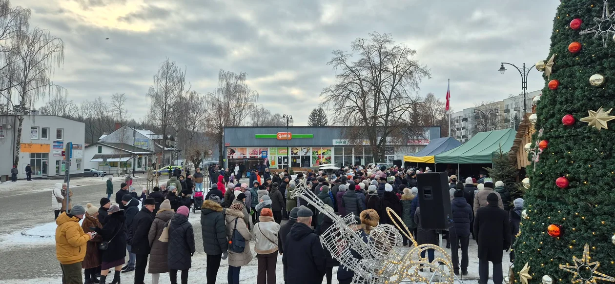 Za Gwiazdą Betlejemską – Poniatowa wspólnie świętowała Objawienie Pańskie (foto) - Zdjęcie główne