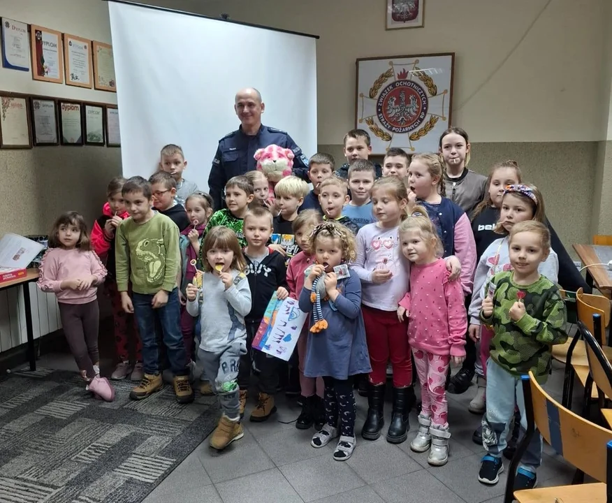 Przez dwa tygodnie organizowali czas dzieciom z Międzyrzeca. Brawo OSP Zawadki! (ZDJĘCIA) - Zdjęcie główne