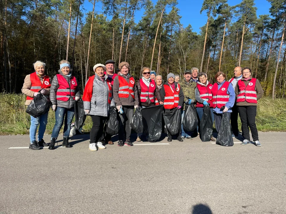 Klub Seniora PCK daje przykład - Zdjęcie główne