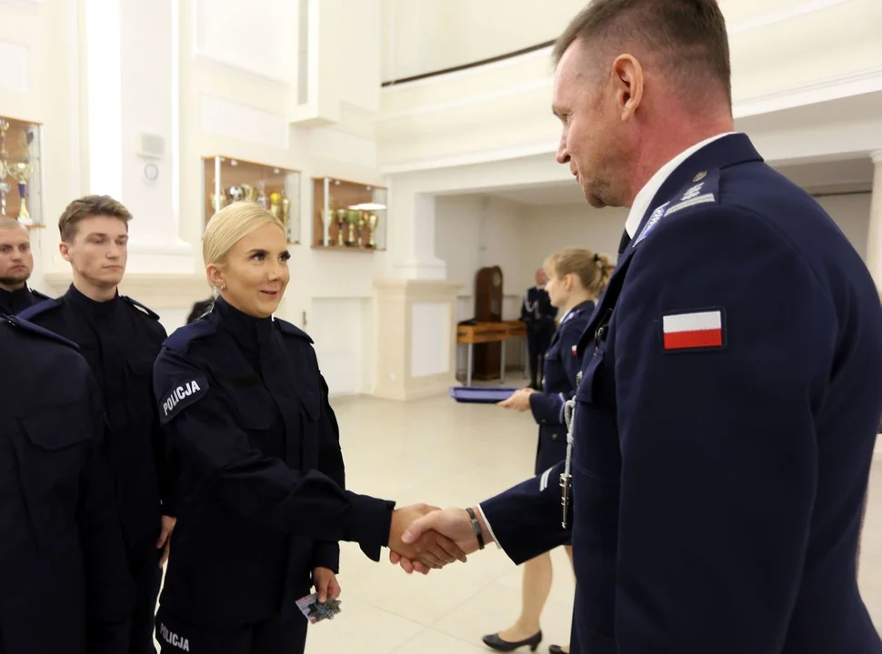 Nowi policjanci w lubelskim garnizonie. Złożyli już ślubowanie