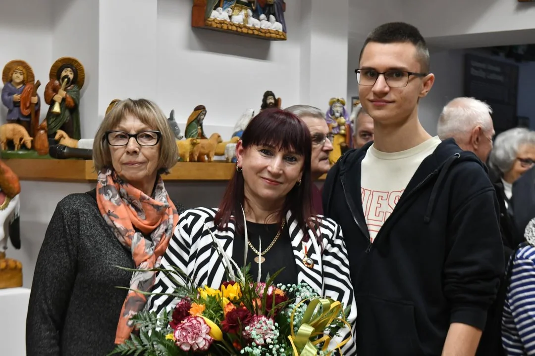 Agnieszka Szaniawska, Edyta Sak i Elżbieta Sadło z odznakami „Zasłużony dla Kultury Polskiej”