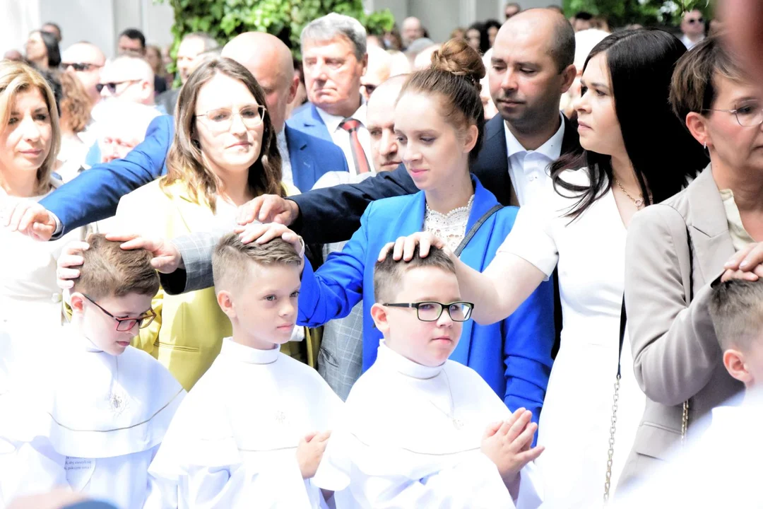 Pierwsza Komunia Święta w Kościele św. Marii Magdaleny w Łęcznej (ZDJĘCIA) - Zdjęcie główne