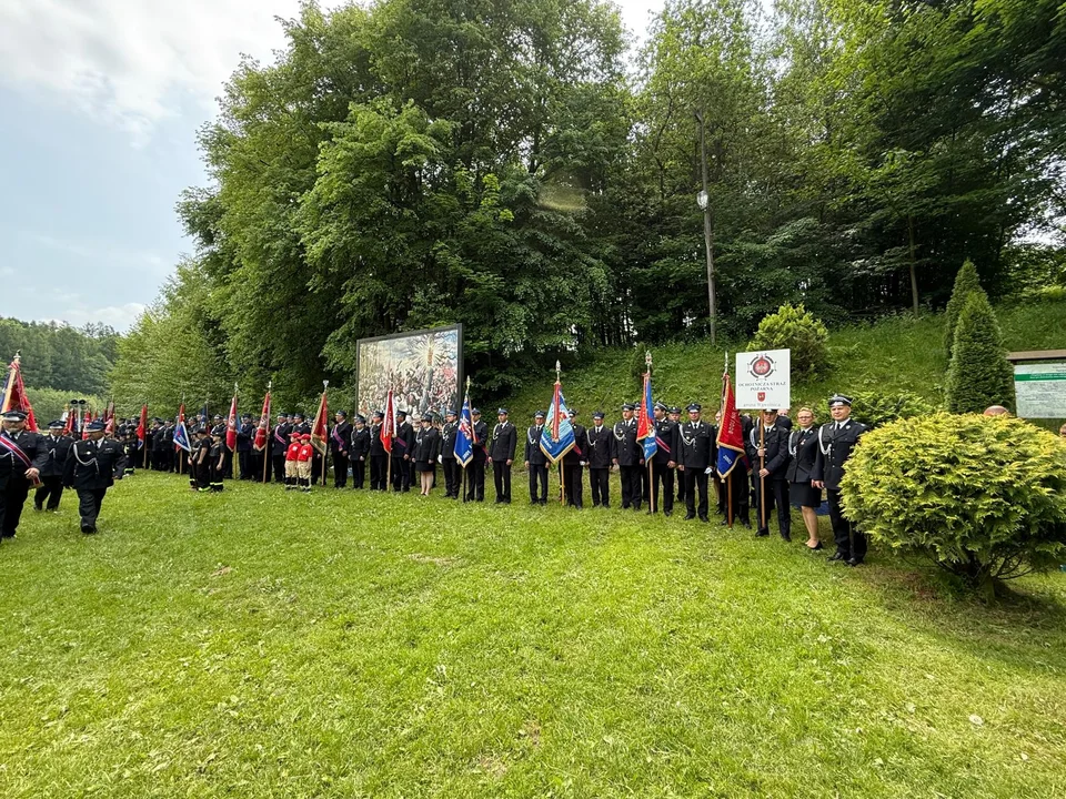Pielgrzymka strażaków do Kębła