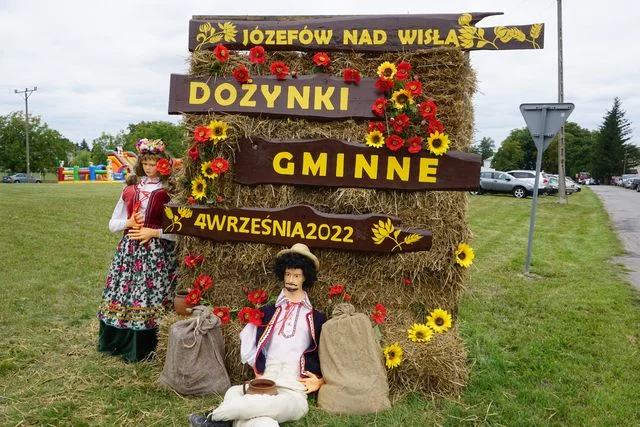 Józefów nad Wisłą: Dożynki Gminne już za nami. Korowód dożynkowy (ZDJĘCIA cz. I) - Zdjęcie główne