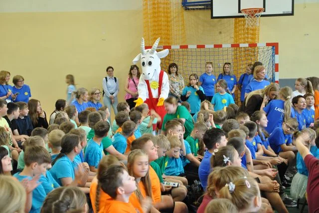 Opole Lubelskie: Talenty uczniów i... nauczycieli zachwyciły podczas jubileuszu 111-lecia „Jedynki” (foto, video) - Zdjęcie główne