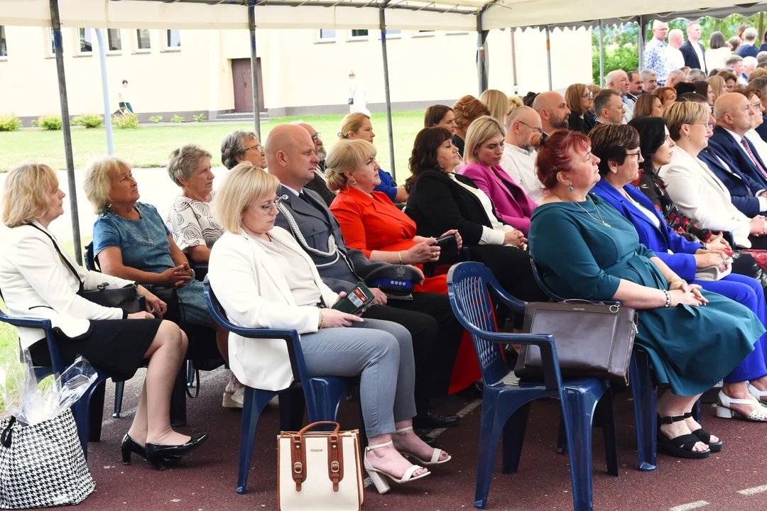 Szkoła Podstawowa w Radoryżu Kościelnym ma nowego patrona. To znany pisarz