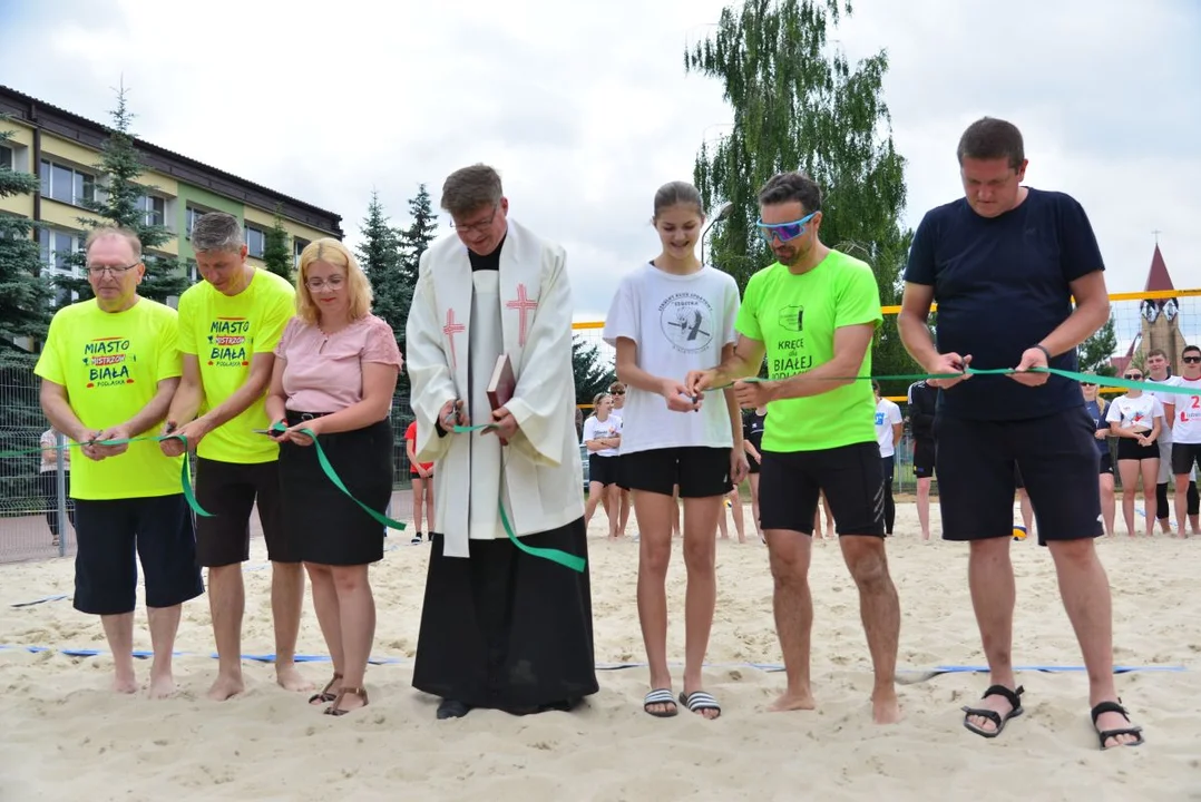 Boiska z piaskiem już otwarte (zdjęcia) - Zdjęcie główne