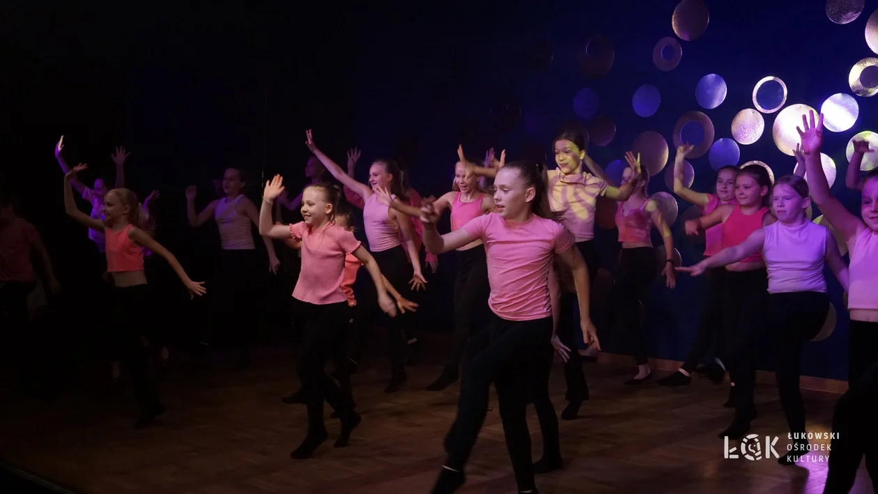 Koncert taneczny „Witajcie w naszej bajce” w wykonaniu ŁOK Dance Factory