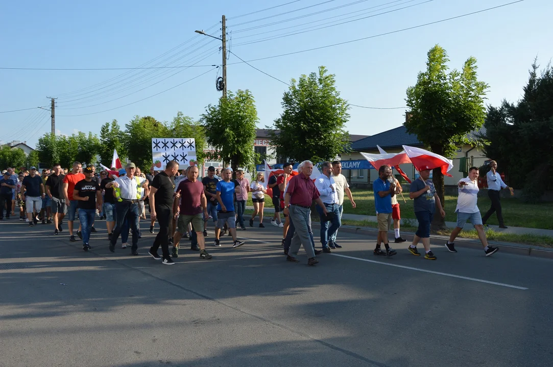 Protest producentów malin w Opolu Lubelskim