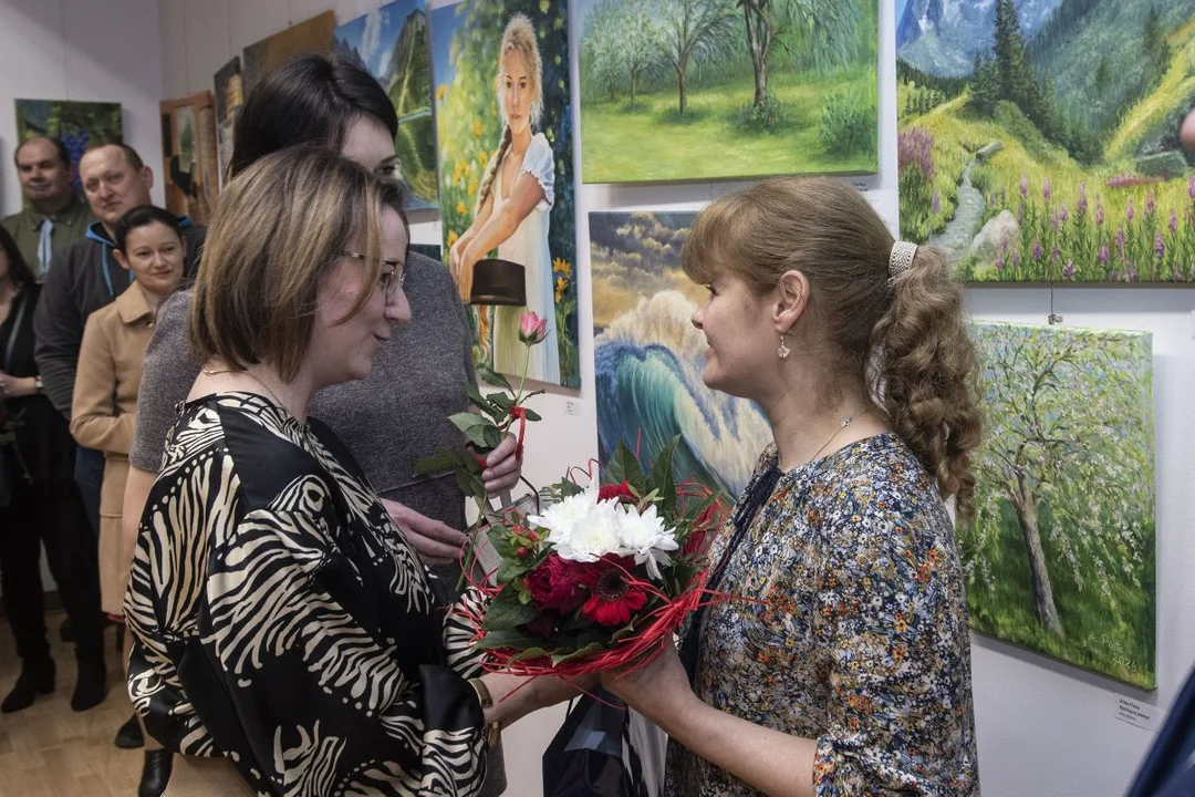 ,,Radość tworzenia" wystawa malarstwa Aliny Pięta w Muzeum Regionalnym z okazji Dnia Kobiet