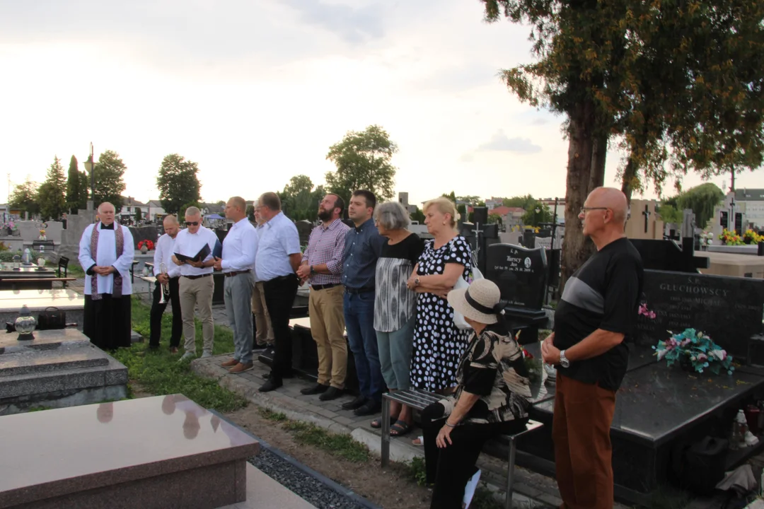 Nagrobek byłego burmistrza Łukowa Andrzeja Śledzia oficjalnie odsłonięty